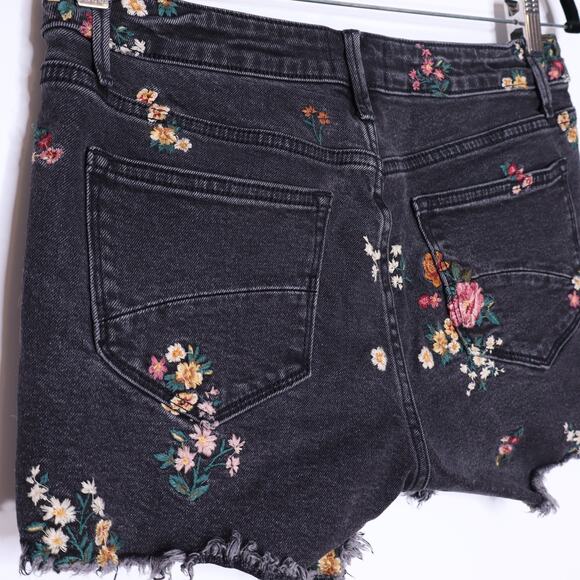DRIFTWOOD Connie Shorts Whiplash Black Floral Embroidered Denim Women's 26 - Picture 7 of 11